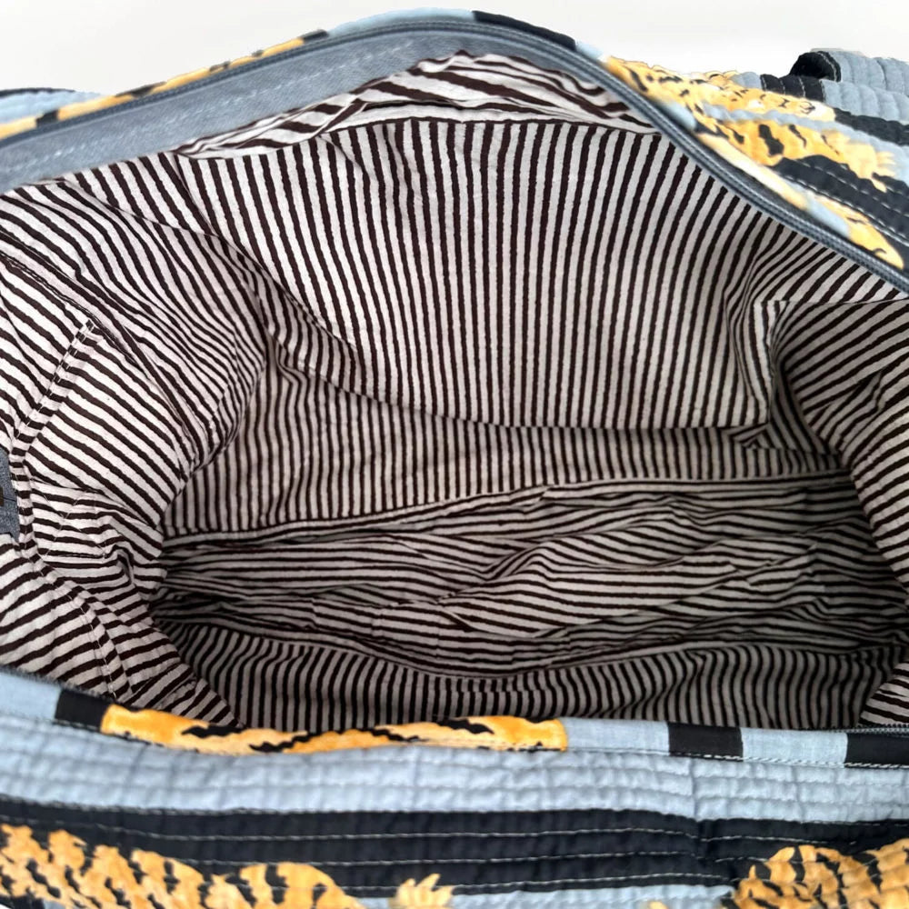 Large travel bag “Poppy Tiger black