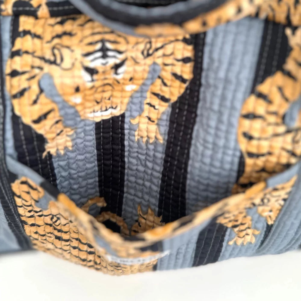 Large travel bag “Poppy Tiger black