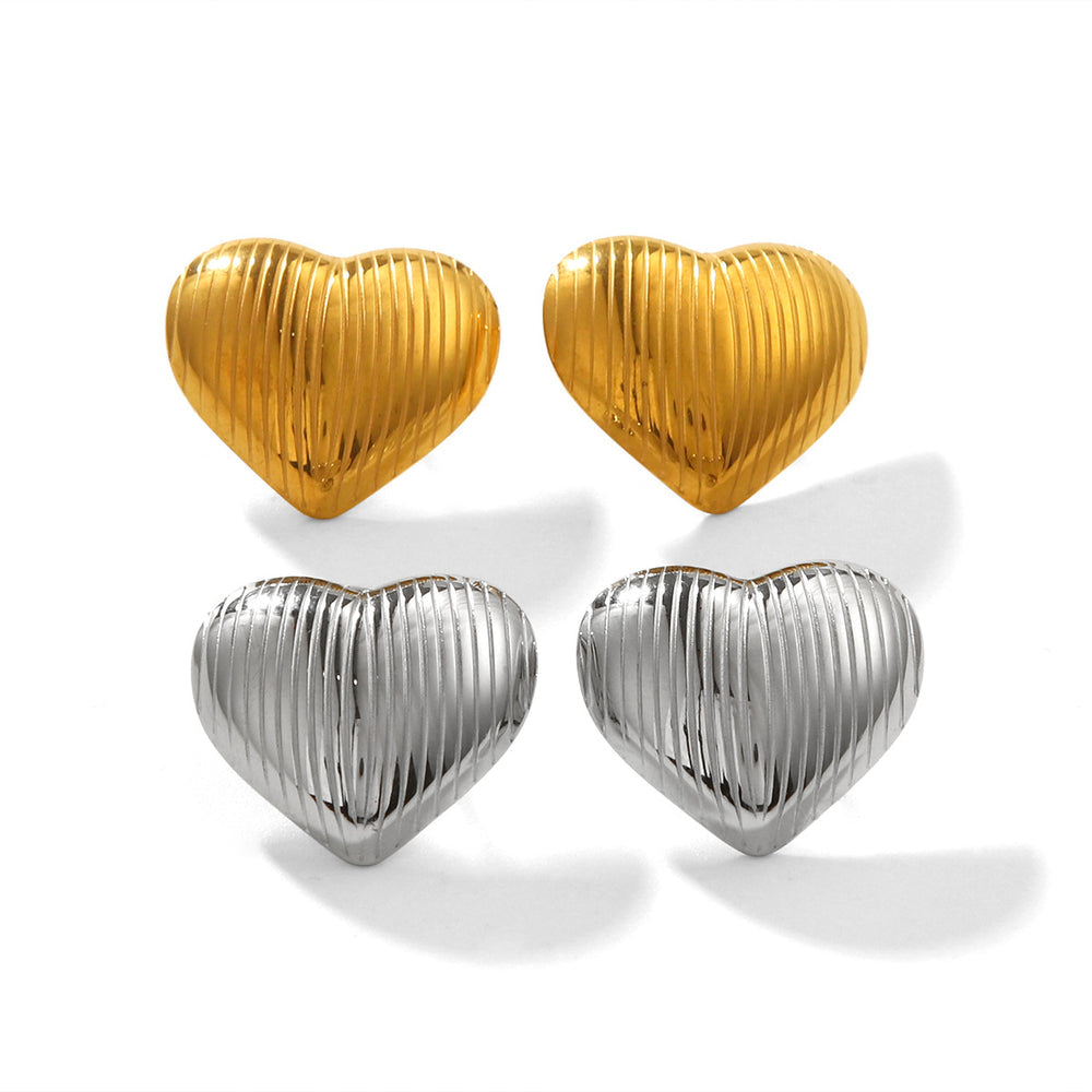 Small Gold Heart ❤️ Earring
