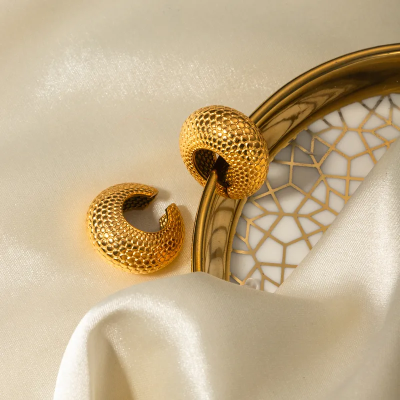 Gold Snake cuff earrings ✨️
