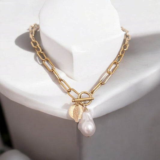 Luisa Pearl Necklace