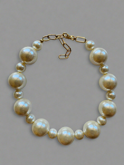 Majestic Pearls Necklace