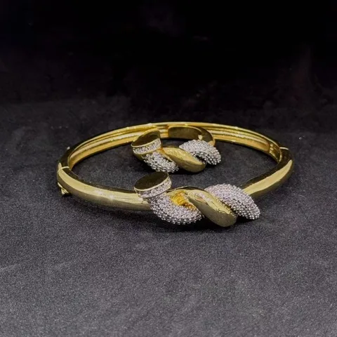 Nail Gold Bracelet with Zircon