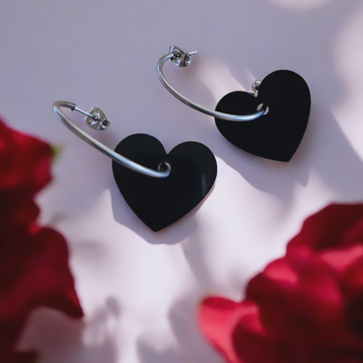 Heart earrings plexiglass black