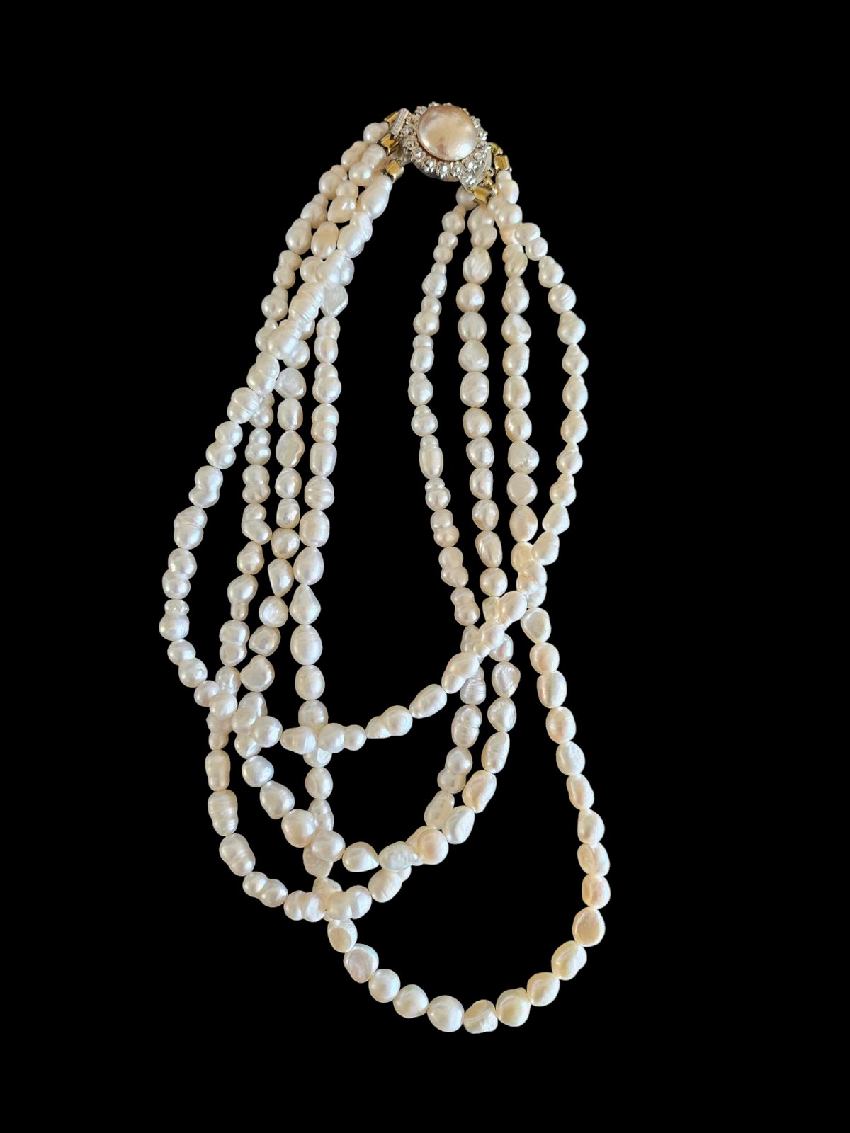 Chic Pearl Necklace with Baroque Clasp